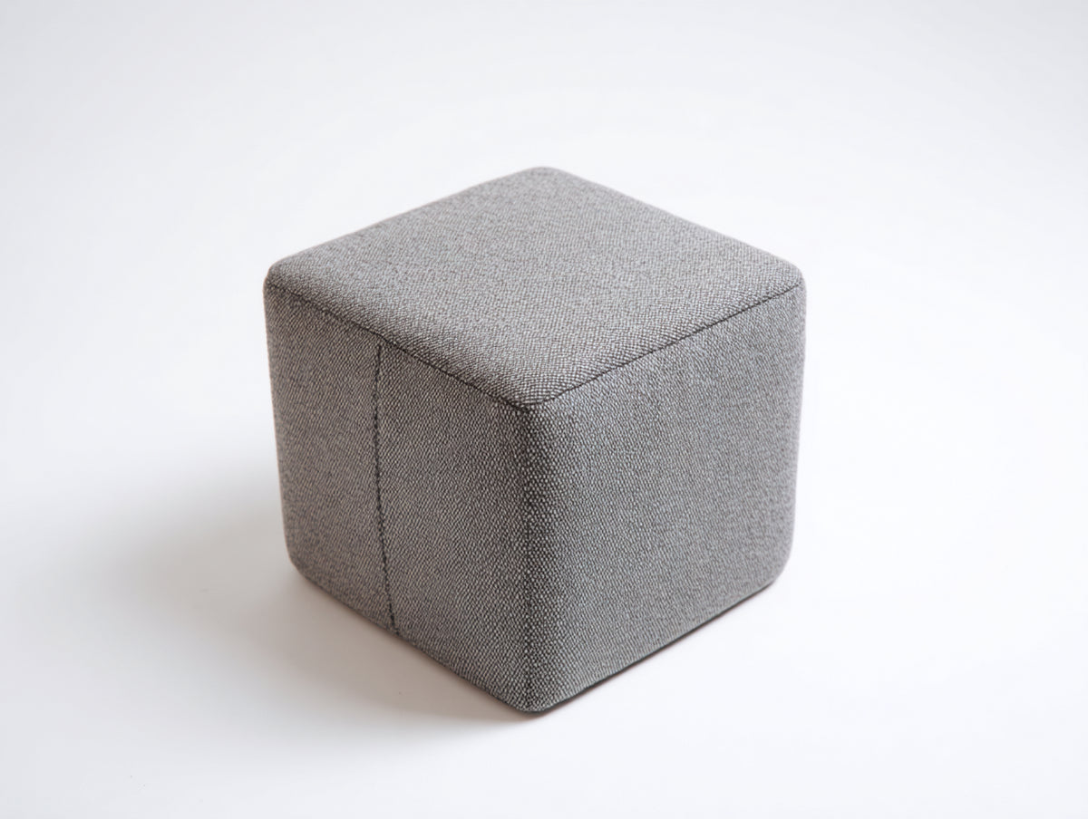 Pedale poggiapiedi 45×45×42 cm - tessuto grigio tortora - cubo imbottito compatto per camera da letto